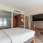 Novotel Bosphorus מלון