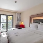 Novotel Bosphorus מלון 5*