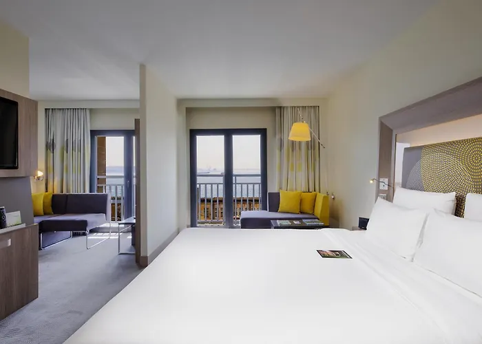 Отель Novotel Bosphorus