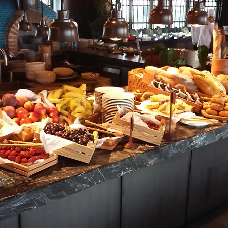 Novotel Bosphorus Hotell 5*